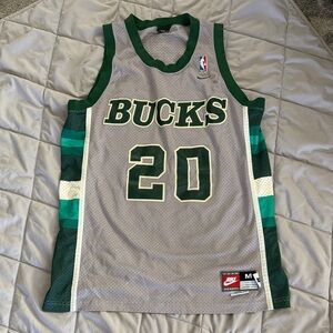 Nike Bucks Gray and Green Jersey 20 Men size Medium M